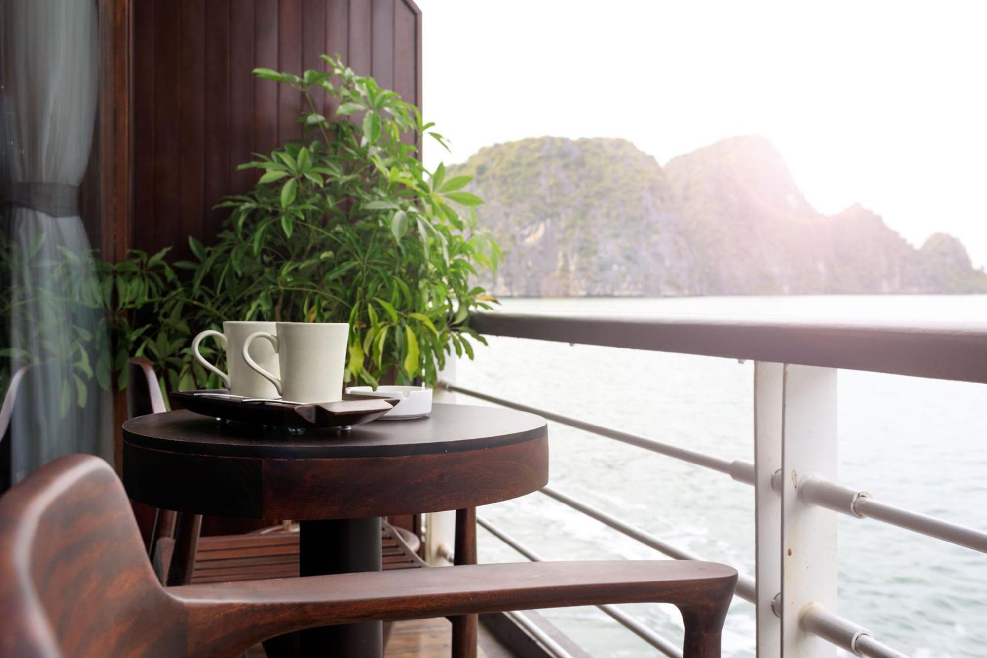 Hotel Amanda Luxury Cruise Hạ Long Exterior foto