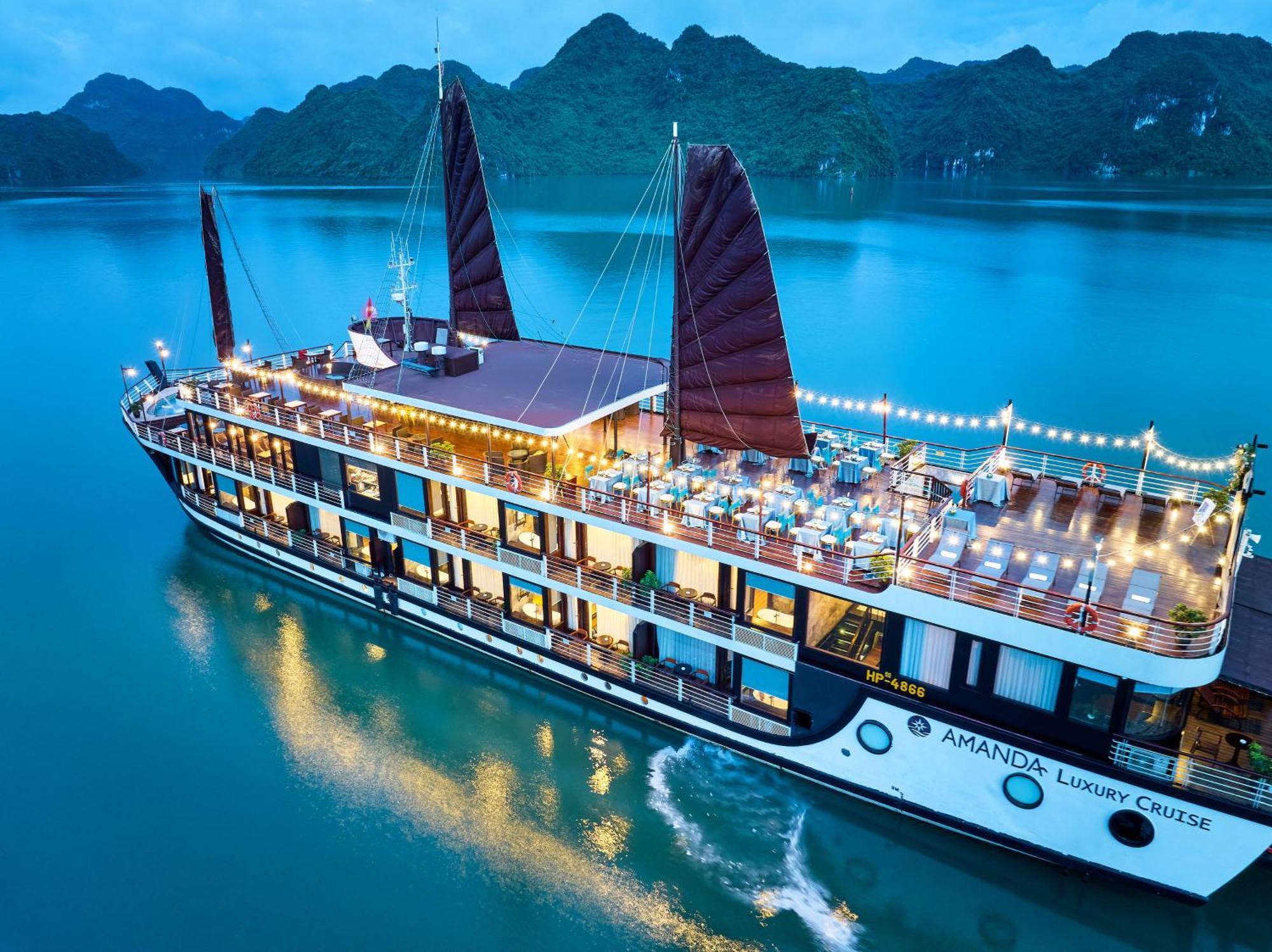 Hotel Amanda Luxury Cruise Hạ Long Exterior foto