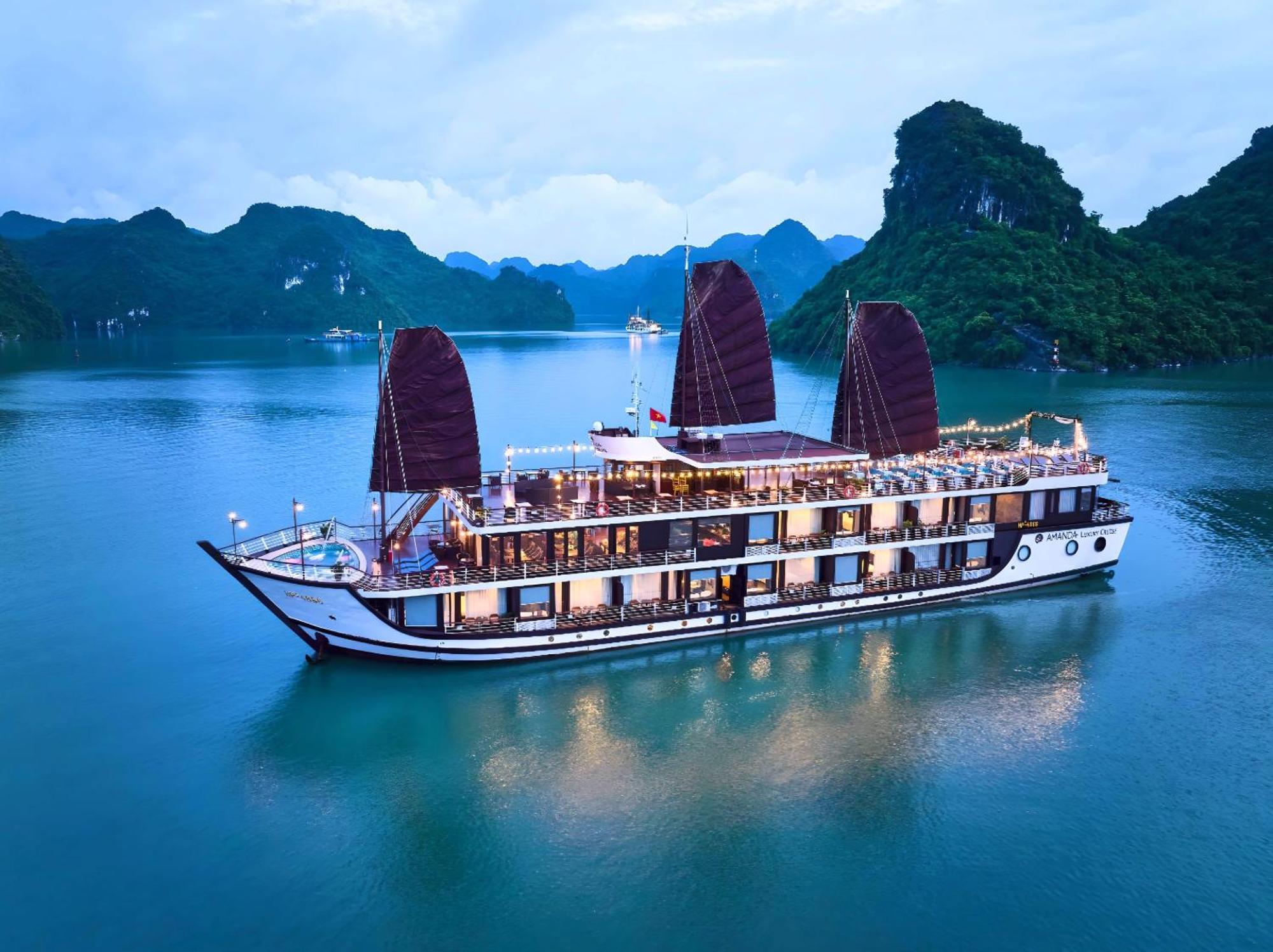 Hotel Amanda Luxury Cruise Hạ Long Exterior foto