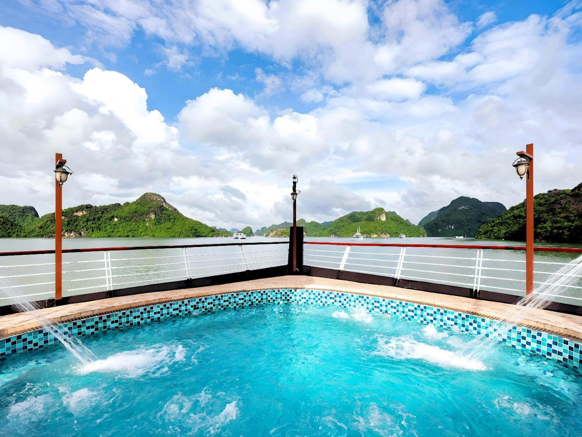 Hotel Amanda Luxury Cruise Hạ Long Exterior foto