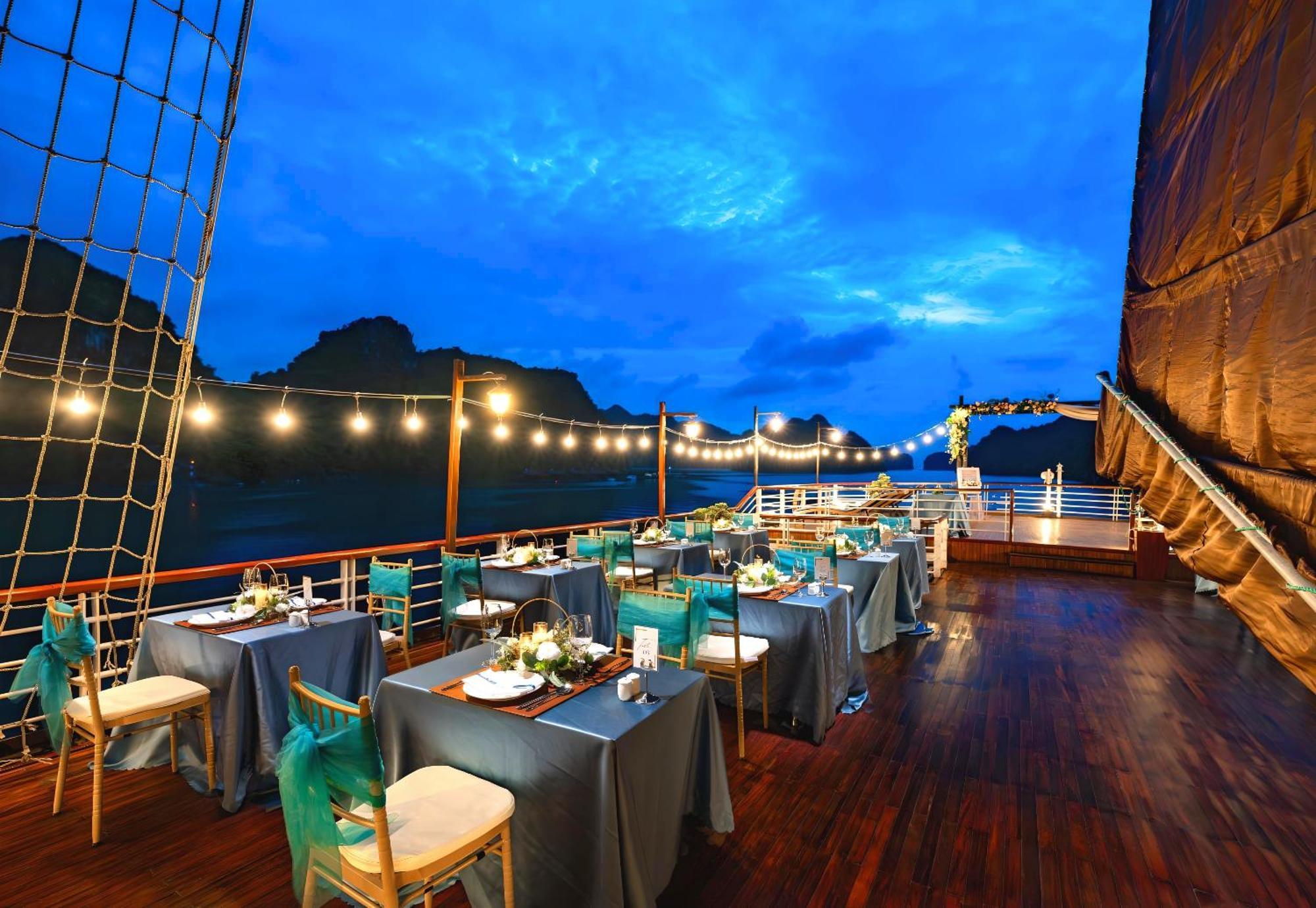 Hotel Amanda Luxury Cruise Hạ Long Exterior foto
